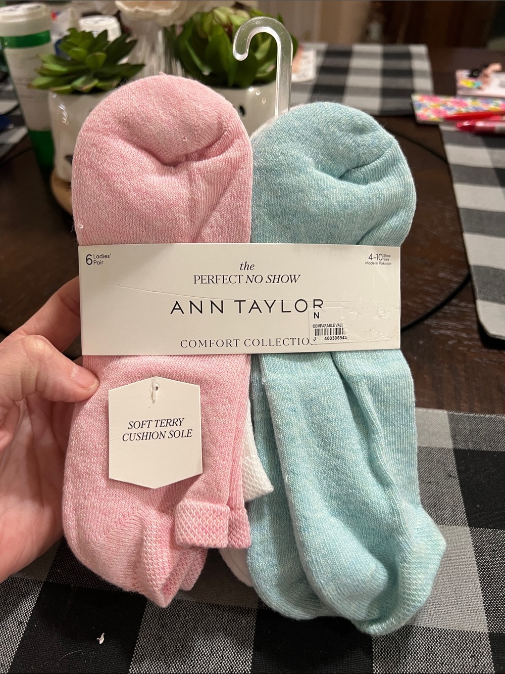 New Ann Taylor The Perfect No Show Comfort Collection Socks - Pink & Light Blue